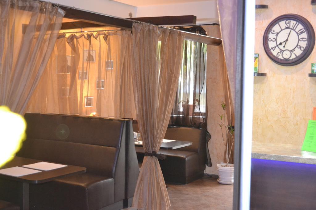 Hotel Yar Kharkiv Exterior photo